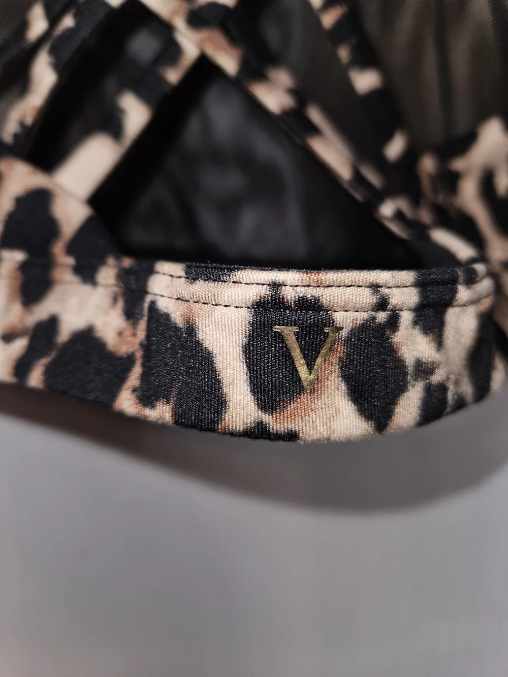 Victoria's Secret Leopard Print Crisscross Sports Bra - Beige & Black